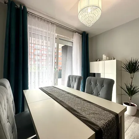 Apartman Czartoryskiego - Self Check-in 20h - Parking &lift & 50m Terrace *