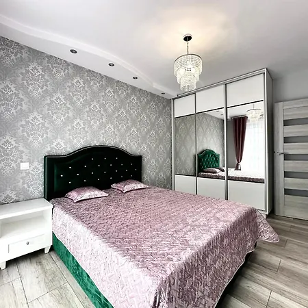 Czartoryskiego - Self Check-in 20h - Parking &lift & 50m Terrace Apartman