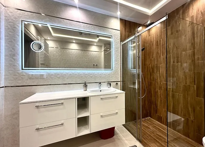 Czartoryskiego - Self Check-in 20h - Parking &lift & 50m Terrace