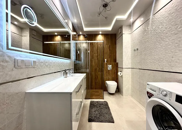 Czartoryskiego - Self Check-in 20h - Parking &lift & 50m Terrace 아파트